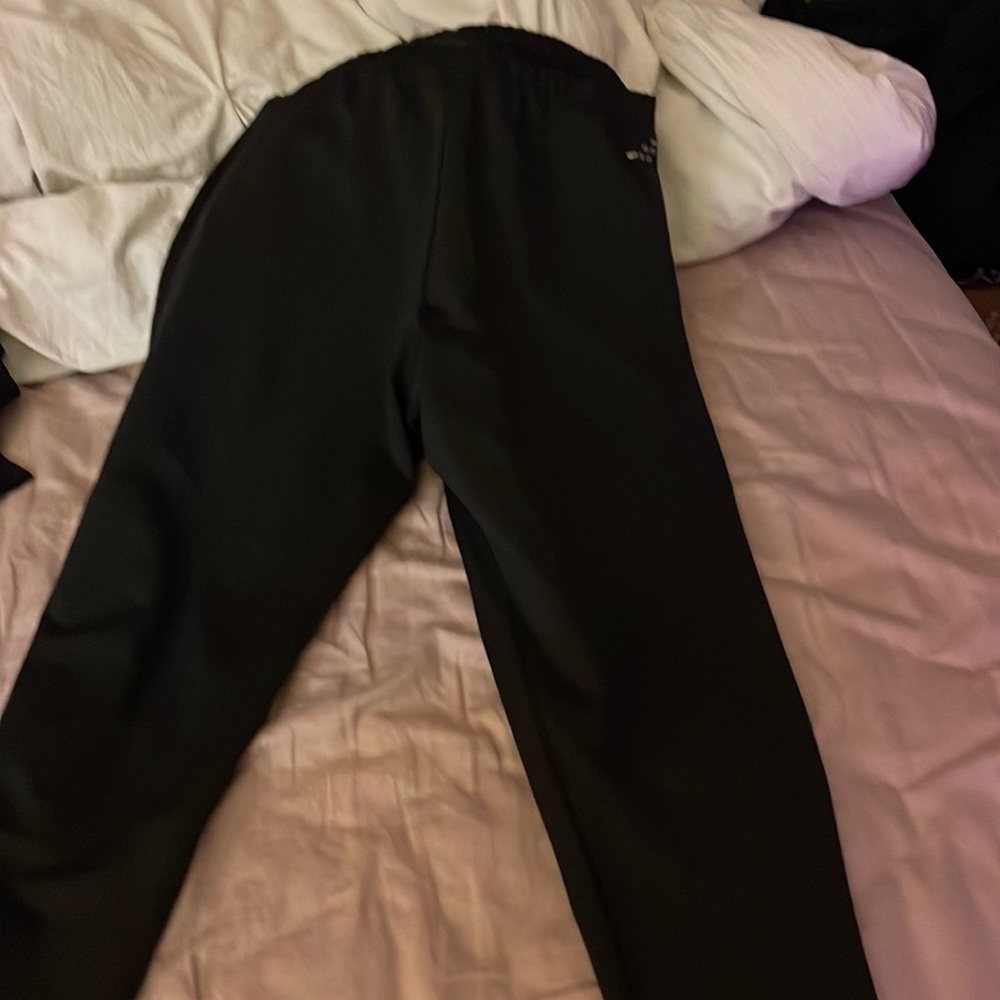 BCG brand leggings.